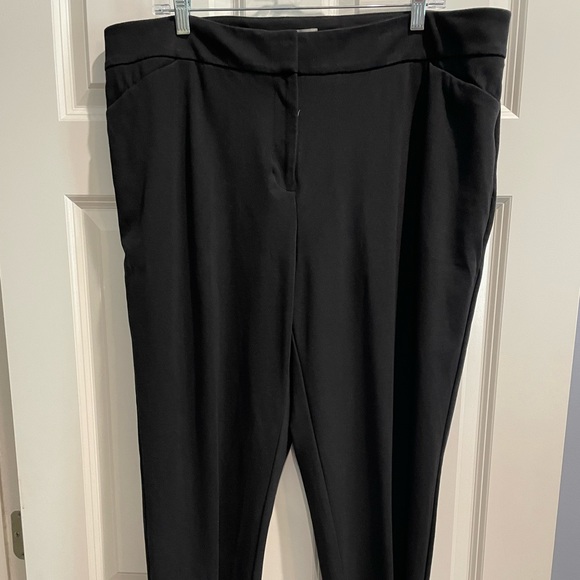 Chico’s Black Ankle pants with slit pockets. Size 3.5 - Picture 1 of 3